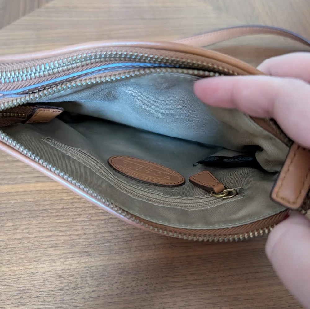 3/$10 Fossil Mini Woven Crossbody in Multi (ZB5818) - Picture 5 of 8